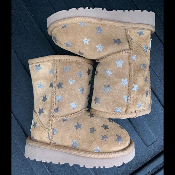 UGG Other - UGG Classic Short II Stars